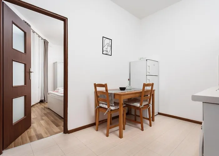 City Of The Kings-Camomile Apartment